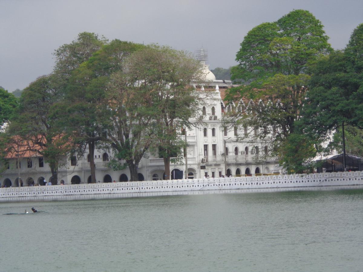 Cirute' Talwatte, Kandy Exteriér fotografie