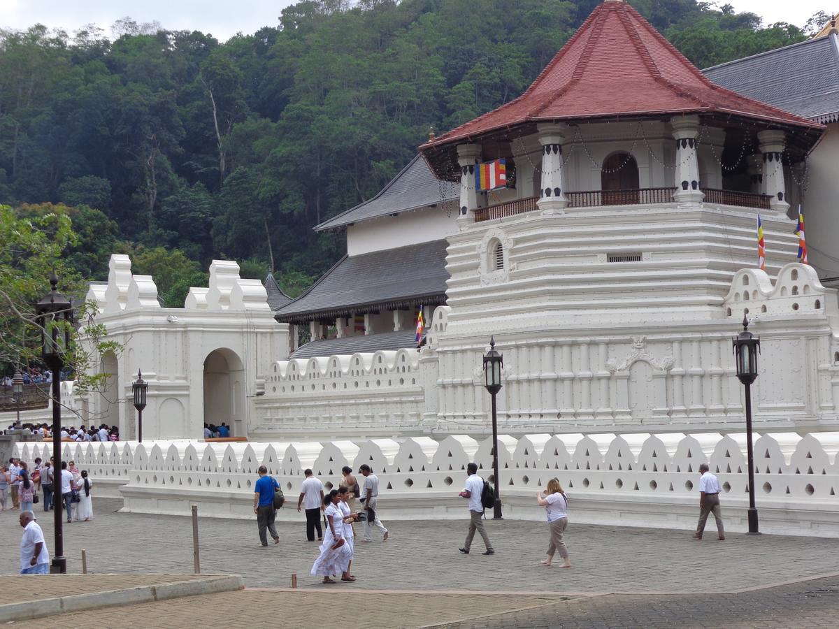 Cirute' Talwatte, Kandy Exteriér fotografie