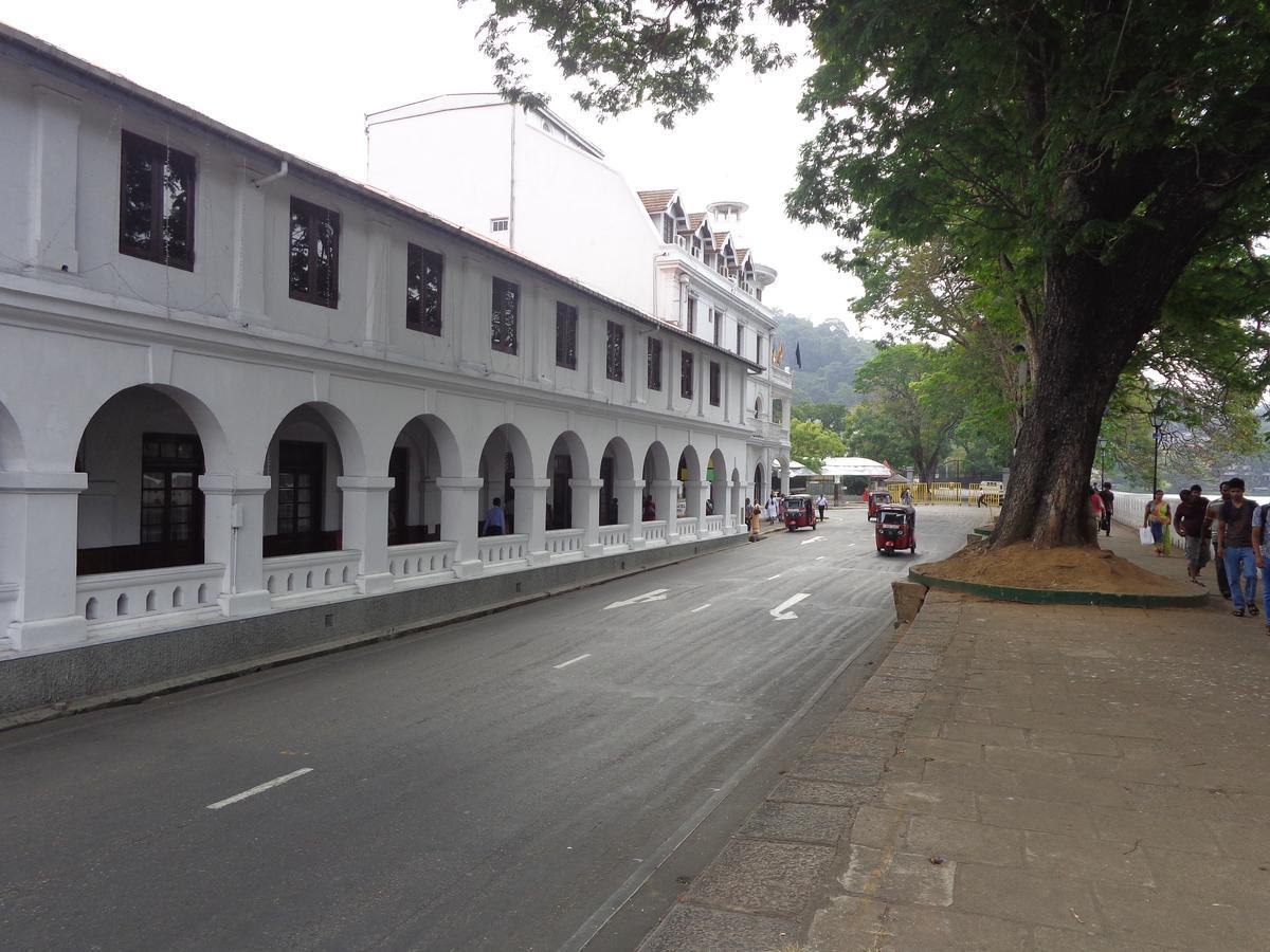 Cirute' Talwatte, Kandy Exteriér fotografie