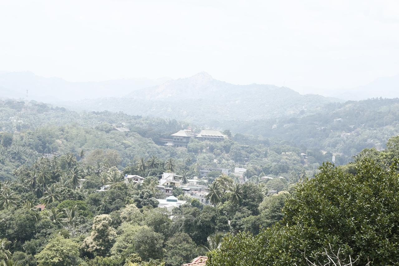 Cirute' Talwatte, Kandy Exteriér fotografie