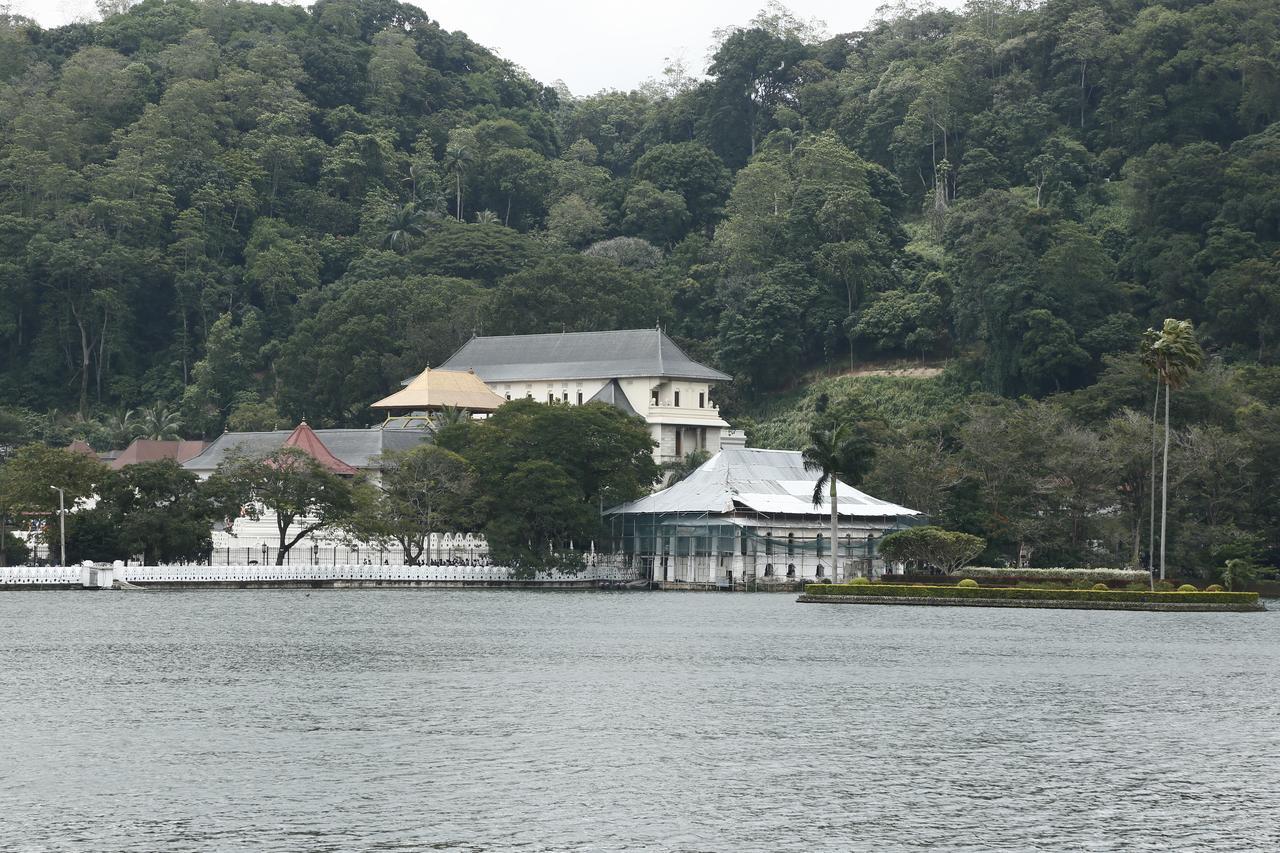 Cirute' Talwatte, Kandy Exteriér fotografie